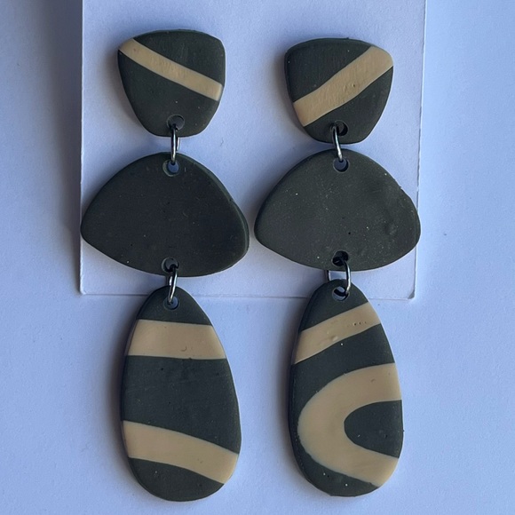 New Handmade Dangle Earrings - Picture 7 of 7